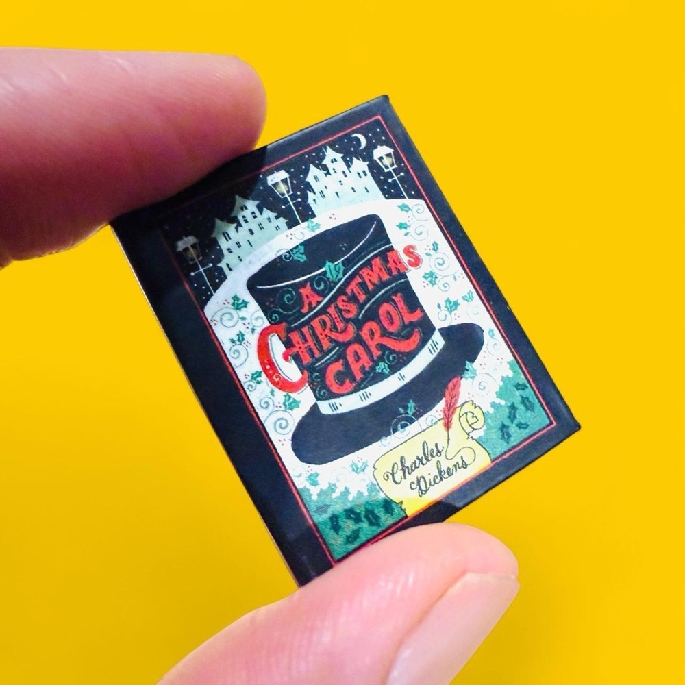 ZURU Mini Brands Books Miniature: A Christmas Carol by Charles Dickens